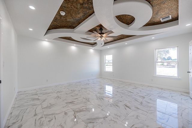 519 E County Rd 138, Midland, TX 79706