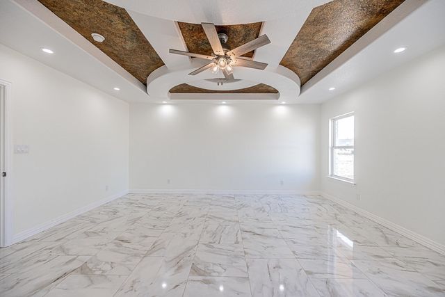 519 E County Rd 138, Midland, TX 79706