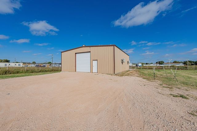 519 E County Rd 138, Midland, TX 79706