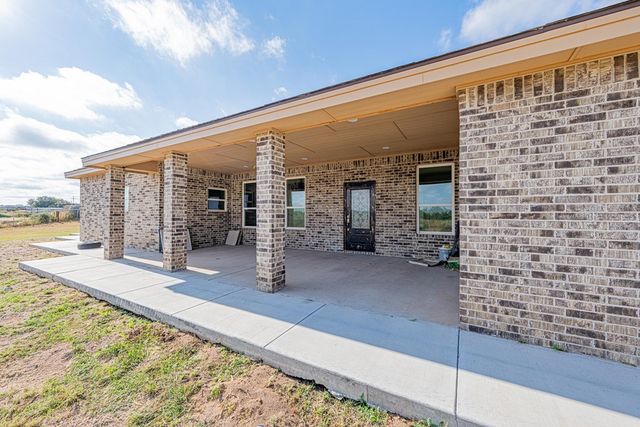 519 E County Rd 138, Midland, TX 79706