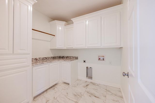 519 E County Rd 138, Midland, TX 79706