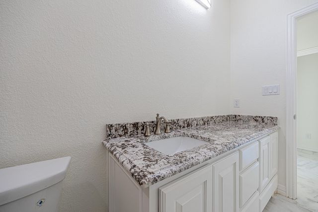 519 E County Rd 138, Midland, TX 79706