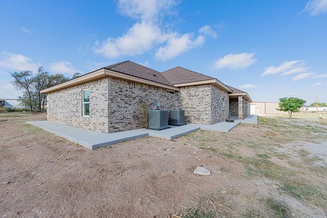 519 E County Rd 138, Midland, TX 79706