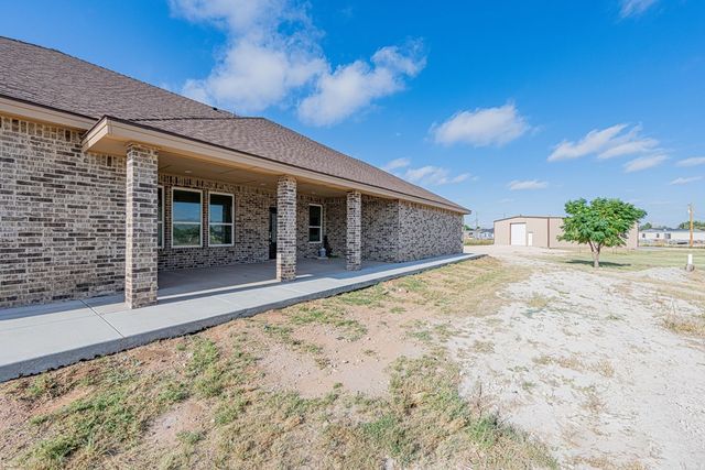 519 E County Rd 138, Midland, TX 79706