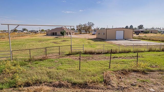 519 E County Rd 138, Midland, TX 79706