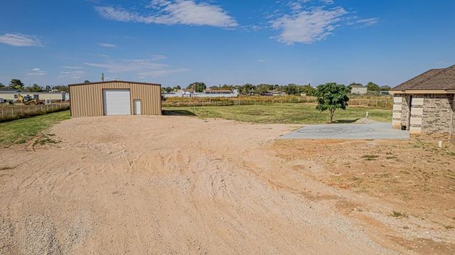 519 E County Rd 138, Midland, TX 79706