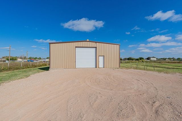 519 E County Rd 138, Midland, TX 79706