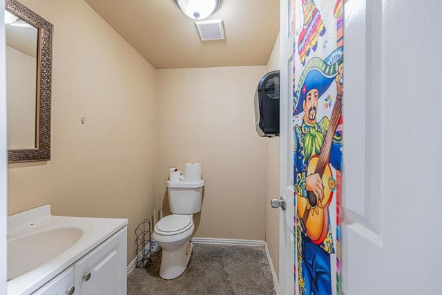 519 E County Rd 138, Midland, TX 79706