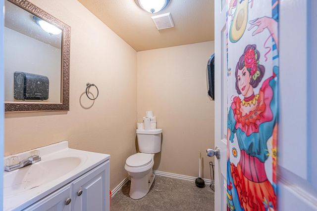 519 E County Rd 138, Midland, TX 79706