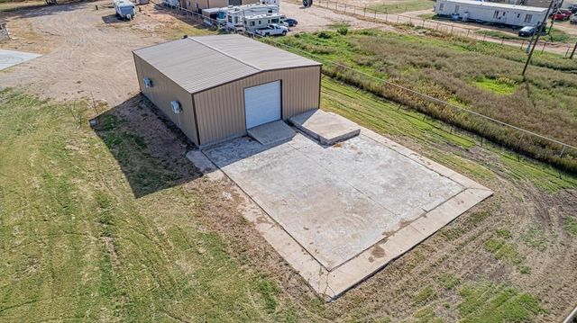 519 E County Rd 138, Midland, TX 79706