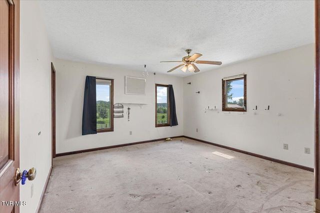 227 Kinchloe Mill Road, Jonesborough, TN 37659