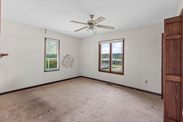 227 Kinchloe Mill Road, Jonesborough, TN 37659