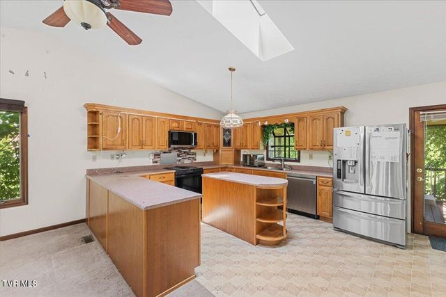 227 Kinchloe Mill Road, Jonesborough, TN 37659