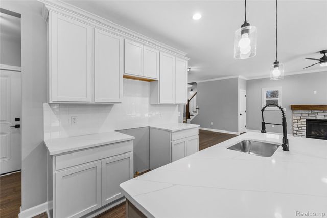 1151 Brendan Bay Drive, Grand Blanc, MI 48439