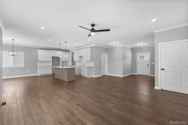 1151 Brendan Bay Drive, Grand Blanc, MI 48439