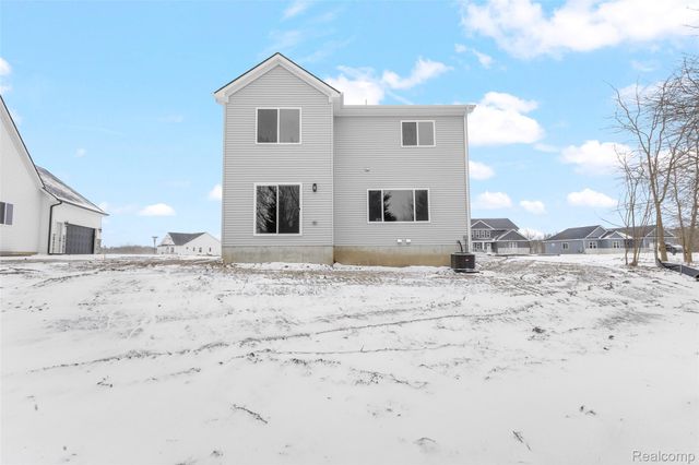 1151 Brendan Bay Drive, Grand Blanc, MI 48439