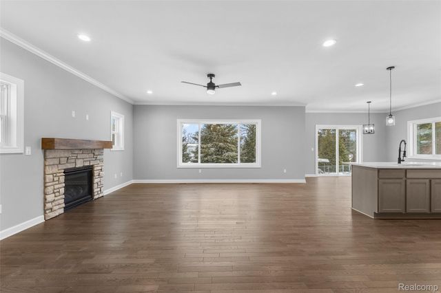 1151 Brendan Bay Drive, Grand Blanc, MI 48439