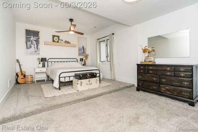 2762 Emmons Avenue, Rochester Hills, MI 48307
