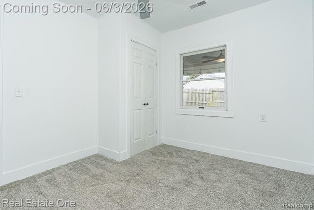 2762 Emmons Avenue, Rochester Hills, MI 48307