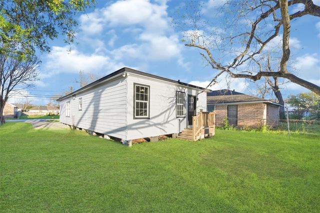 3004 Wayne Street, Houston, TX 77026