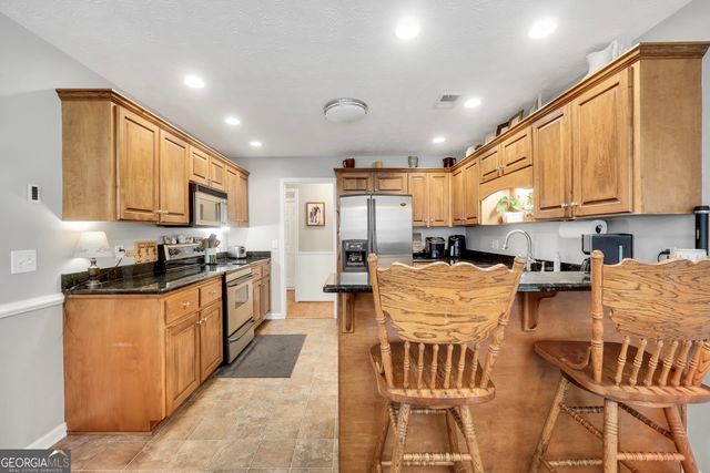 95 Five Oaks Drive, Covington, GA 30014