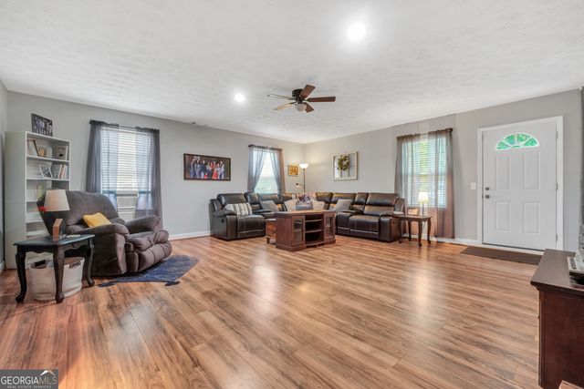 95 Five Oaks Drive, Covington, GA 30014
