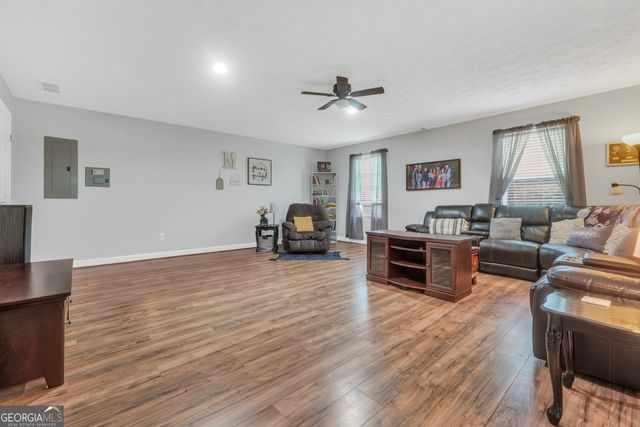 95 Five Oaks Drive, Covington, GA 30014