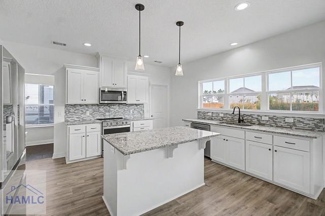 206 Farnsworth Trail, Hinesville, GA 31313