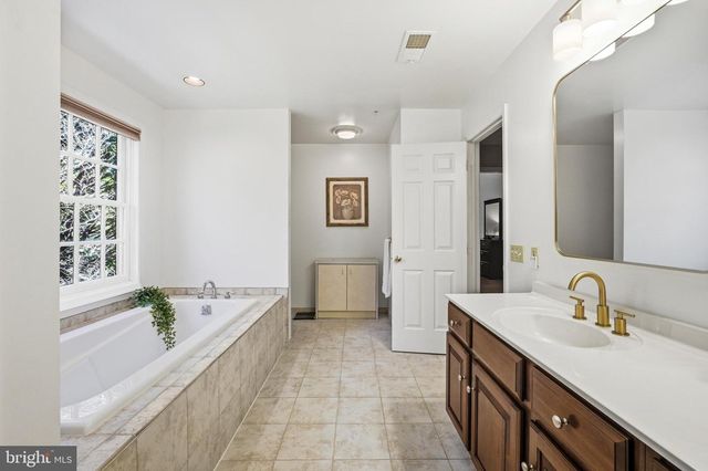 7809 HIDDEN MEADOW TER, Potomac, MD 20854