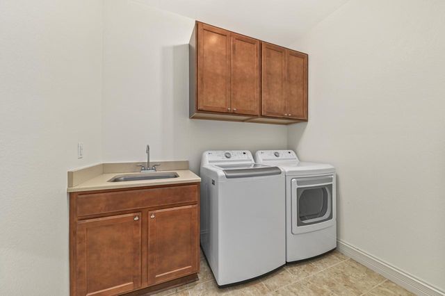 1311 Prairie Creek BOULEVARD, Oconomowoc, WI 53066