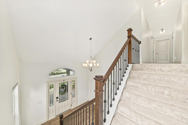 1311 Prairie Creek BOULEVARD, Oconomowoc, WI 53066