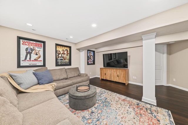 1311 Prairie Creek BOULEVARD, Oconomowoc, WI 53066