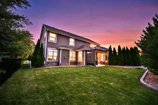 1311 Prairie Creek BOULEVARD, Oconomowoc, WI 53066