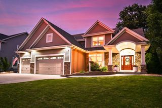 1311 Prairie Creek BOULEVARD, Oconomowoc, WI 53066