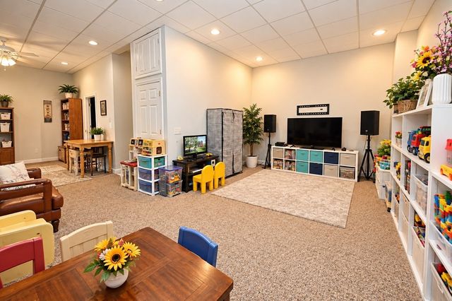 10 Watch St, Leicester, MA 01542