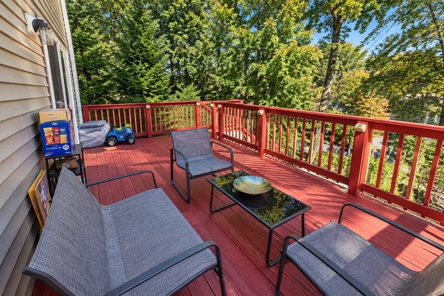 10 Watch St, Leicester, MA 01542