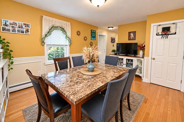 10 Watch St, Leicester, MA 01542