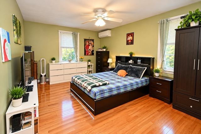 10 Watch St, Leicester, MA 01542