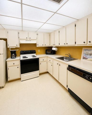 1901 Bermuda Circle F2, Coconut Creek, FL 33066