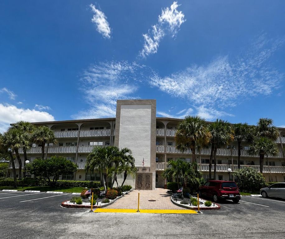 1901 Bermuda Circle F2, Coconut Creek, FL 33066