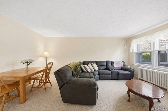 107 Hilltop Acres 107, Yonkers, NY 10704