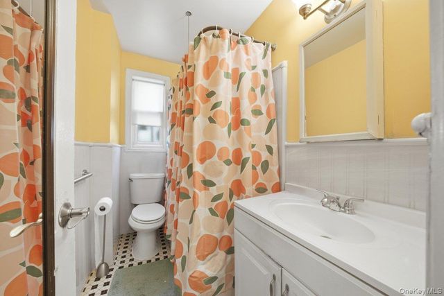 107 Hilltop Acres 107, Yonkers, NY 10704