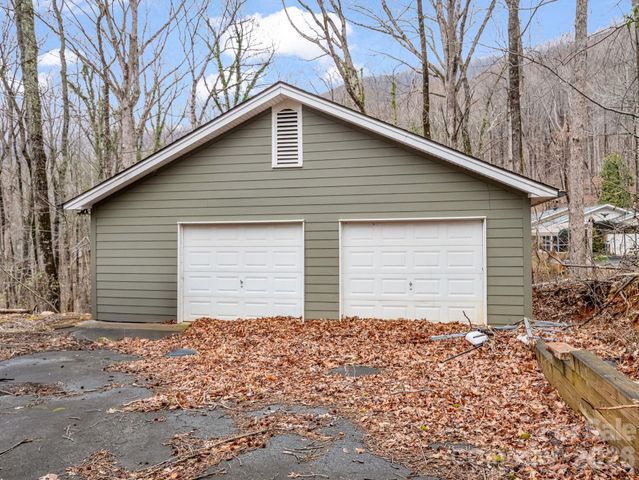 117 Hummingbird Lane, Columbus, NC 28722