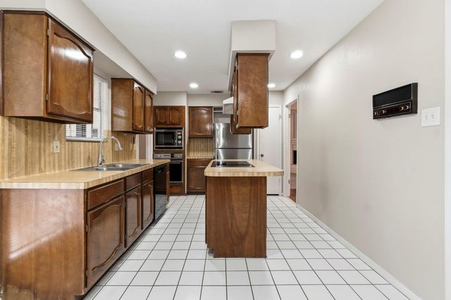 25507 Cottage Hill Lane, Spring, TX 77373