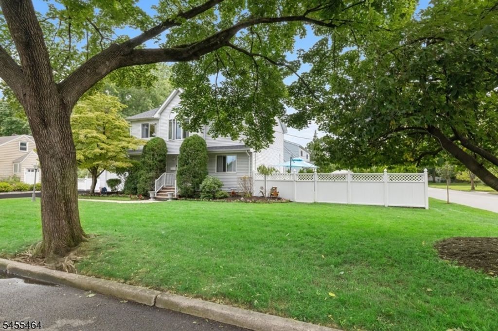 663 Plympton St, New Milford Boro, NJ 07646 — photo 3