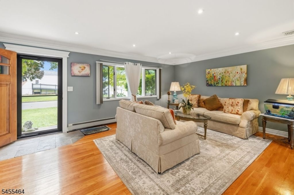 663 Plympton St, New Milford Boro, NJ 07646 — photo 5