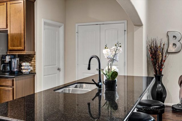 422 Stockport Drive, League City, TX 77573