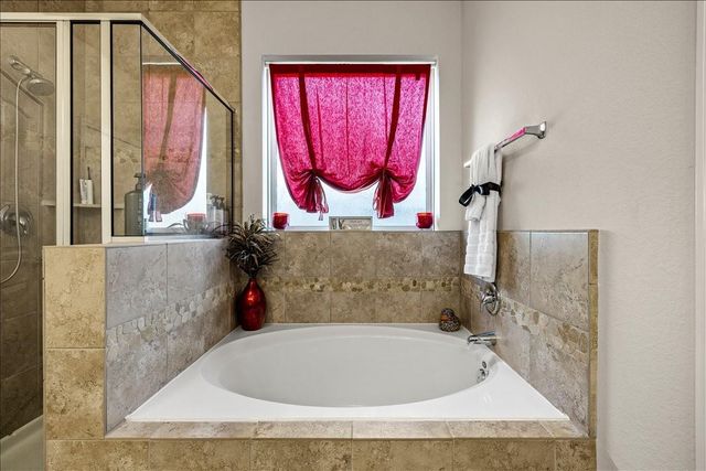 422 Stockport Drive, League City, TX 77573