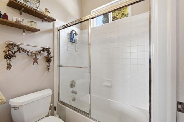 1697 N Jasmine Avenue, Clovis, CA 93619