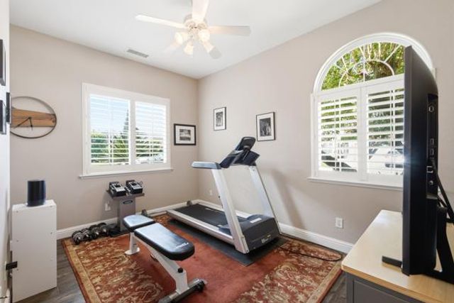 1697 N Jasmine Avenue, Clovis, CA 93619
